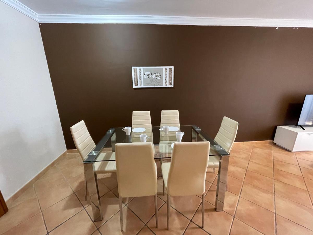 Apartamento En Edificio Albaida, Garaje Y Piscina * Estepona